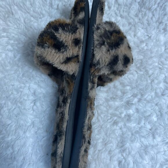 Kate Spade Sandy leopard print faux fur slippers with gold tone accent size 10B - Picture 6 of 10